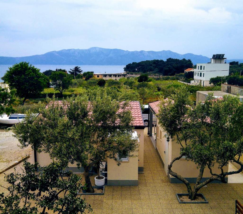 Manora Sucuraj 2 Bedroom Apartment Ngoại thất bức ảnh