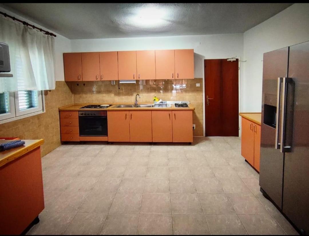 Manora Sucuraj 2 Bedroom Apartment Ngoại thất bức ảnh